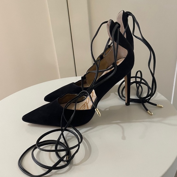 ☀️SALE☀️ SAM EDELMAN Helane Lace Up Suede Pumps. - Picture 1 of 8